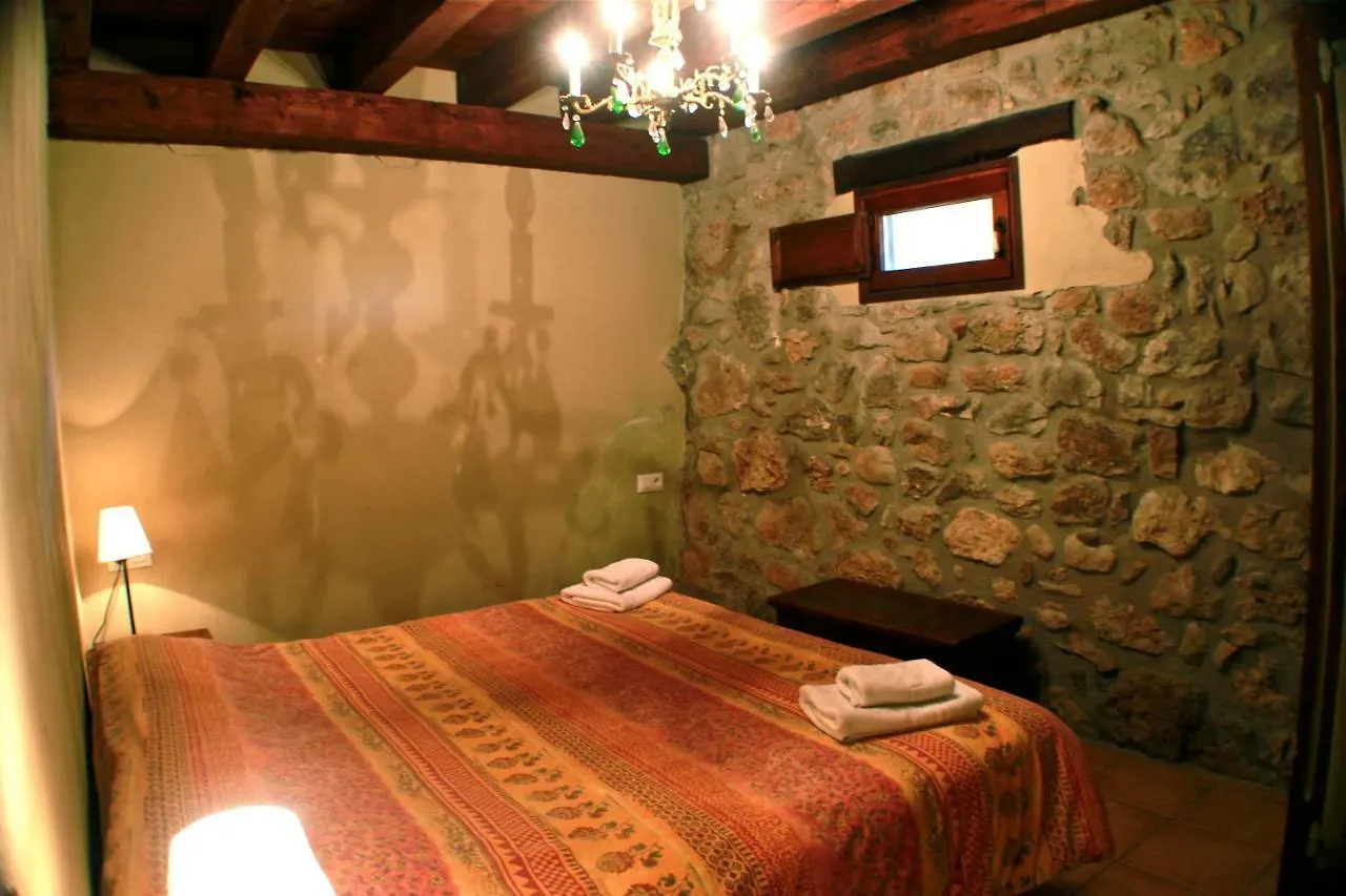 Casa rural Hostal Poble Rural Puig Arnau - Pubilló Odèn España