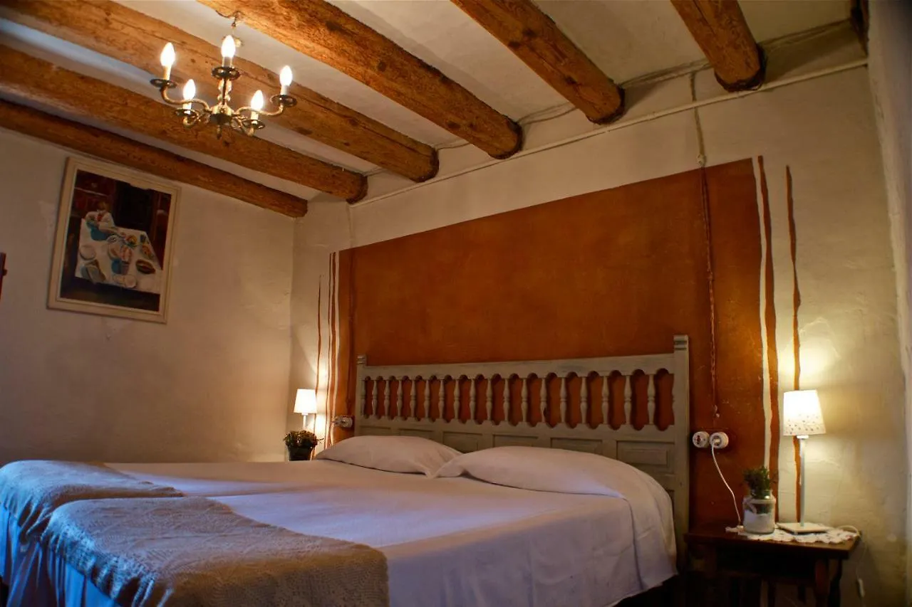 Casa rural Hostal Poble Rural Puig Arnau - Pubilló Odèn