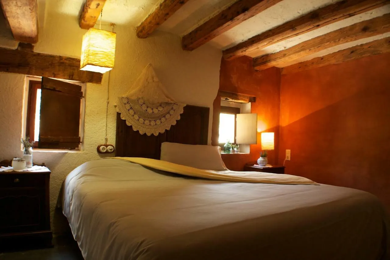Hostal Poble Rural Puig Arnau - Pubilló Odèn 0*,  España
