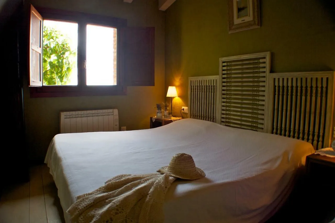Hostal Poble Rural Puig Arnau - Pubilló Odèn 0*,